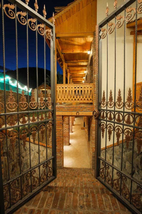 Chalet Dilijan Hotel & Restauarant エクステリア 写真
