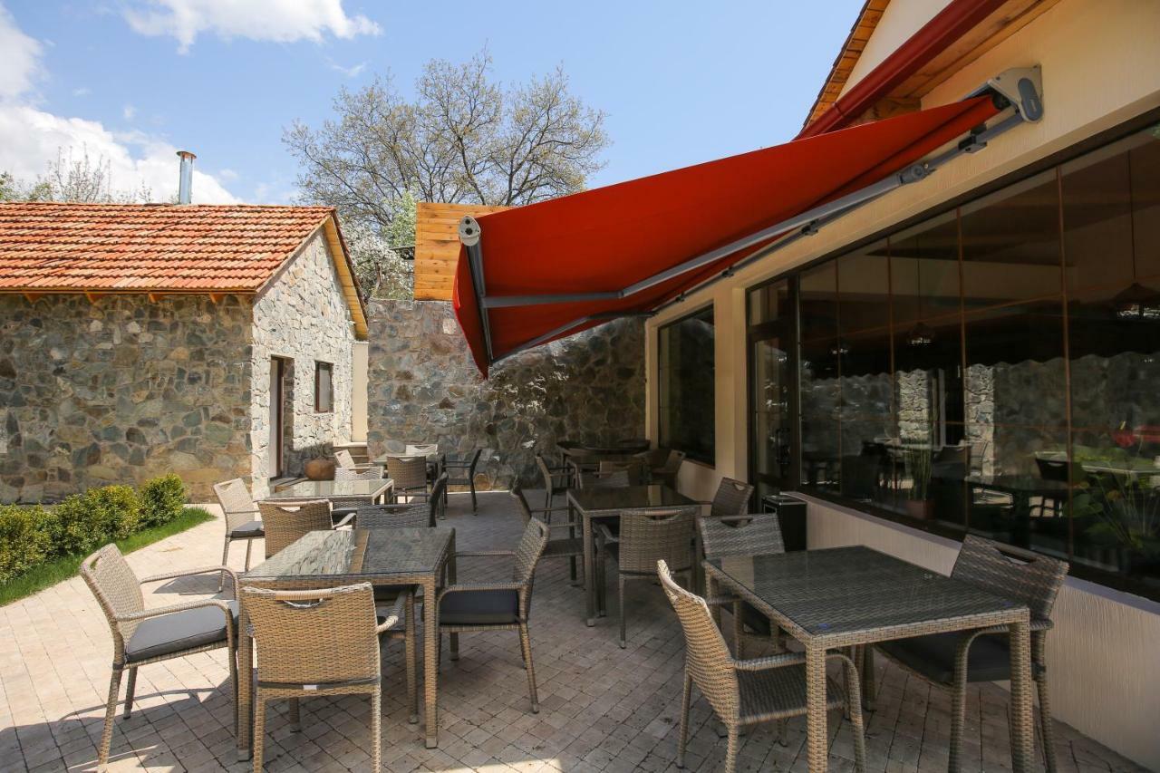 Chalet Dilijan Hotel & Restauarant エクステリア 写真