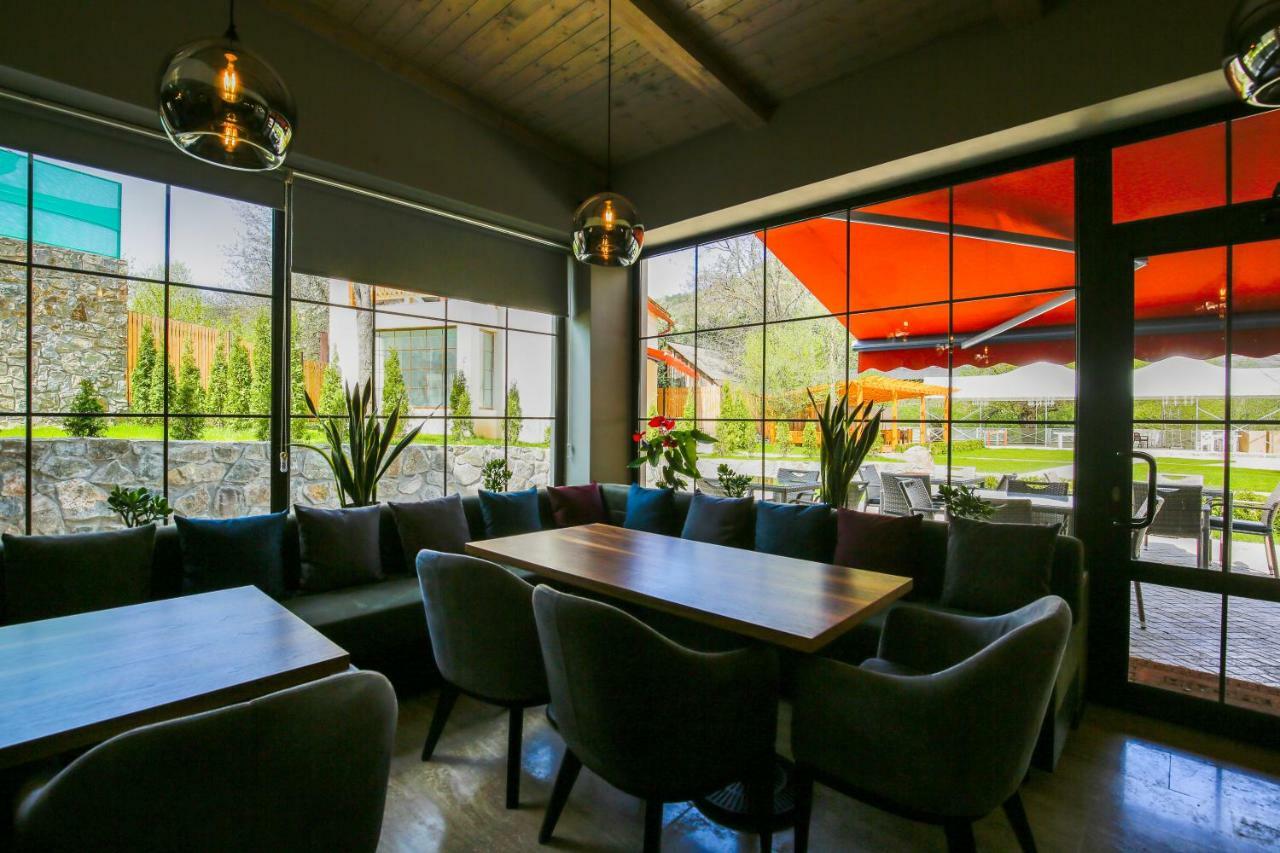 Chalet Dilijan Hotel & Restauarant エクステリア 写真
