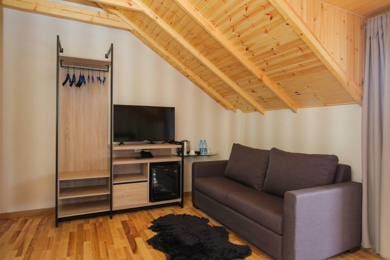 Chalet Dilijan Hotel & Restauarant エクステリア 写真