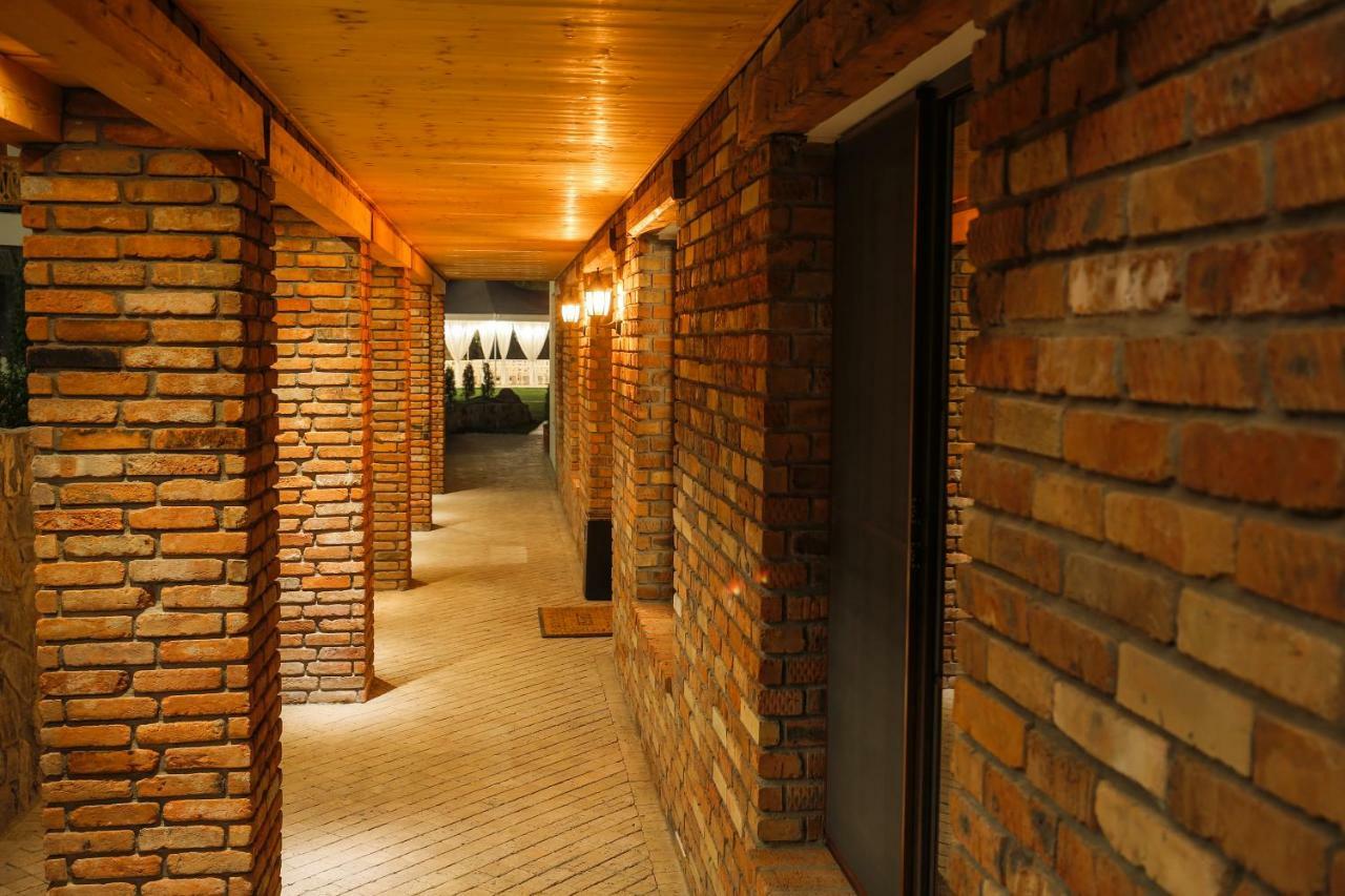 Chalet Dilijan Hotel & Restauarant エクステリア 写真