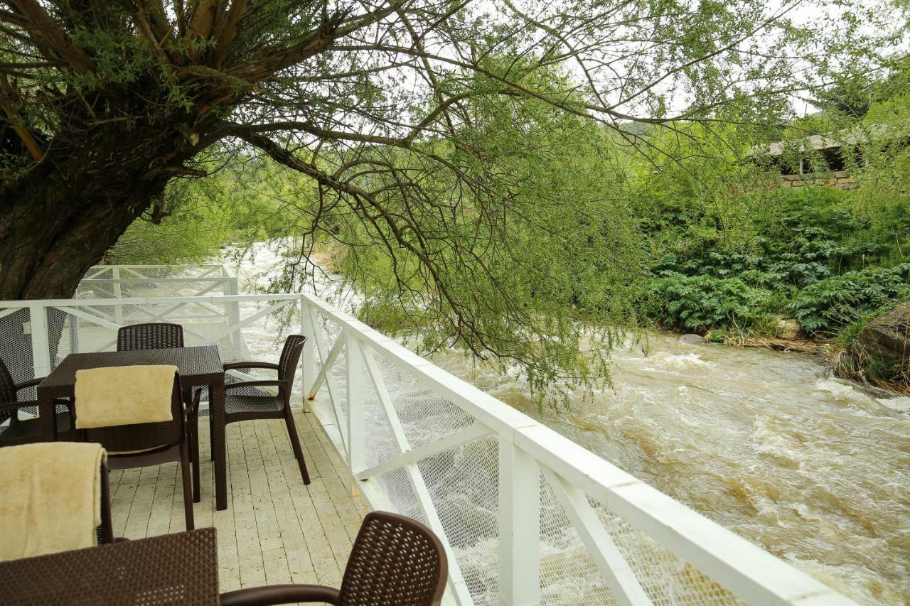 Chalet Dilijan Hotel & Restauarant エクステリア 写真
