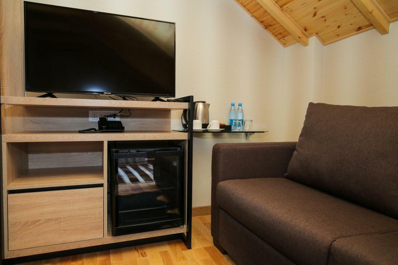 Chalet Dilijan Hotel & Restauarant エクステリア 写真